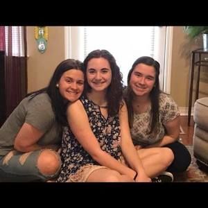 Meet your Posher, Abby